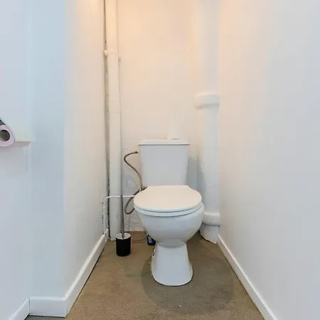 2-bedroom Near Metro Apartment Lille