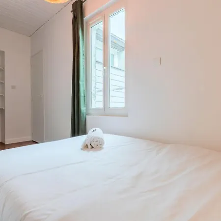 2-bedroom Near Metro Lille