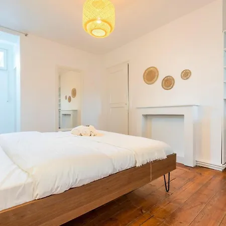 2-bedroom Near Metro * ليل