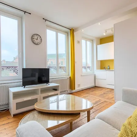 Apartment 2-bedroom Near Metro *